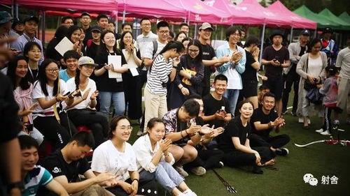 吃瓜的群众表演视频下载,揭秘吃瓜群众表演视频下载背后的故事