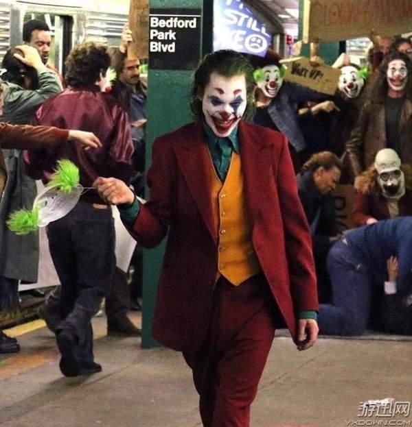 临夏阿爷吃瓜视频,一场接地气的乡村生活秀