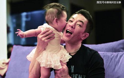 妈妈爸爸女儿吃瓜视频,妈妈爸爸女儿共赏吃瓜视频