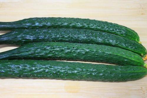 小瓜该如何吃才好吃视频,视频揭秘最佳食用技巧