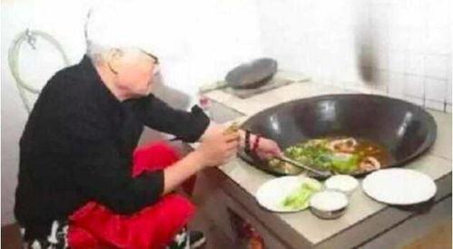 赵本山吃瓜烙馍视频大全,笑料横生，回味无穷