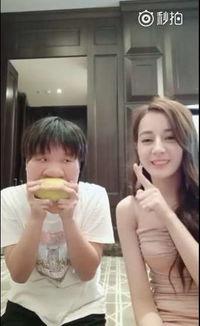 搞笑直播吃瓜视频,带你领略网络幽默魅力