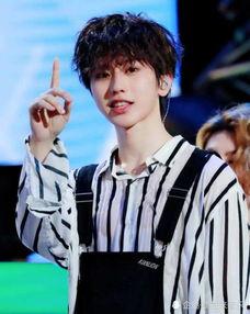 吃瓜蔡徐坤明星视频,揭秘明星幕后趣事