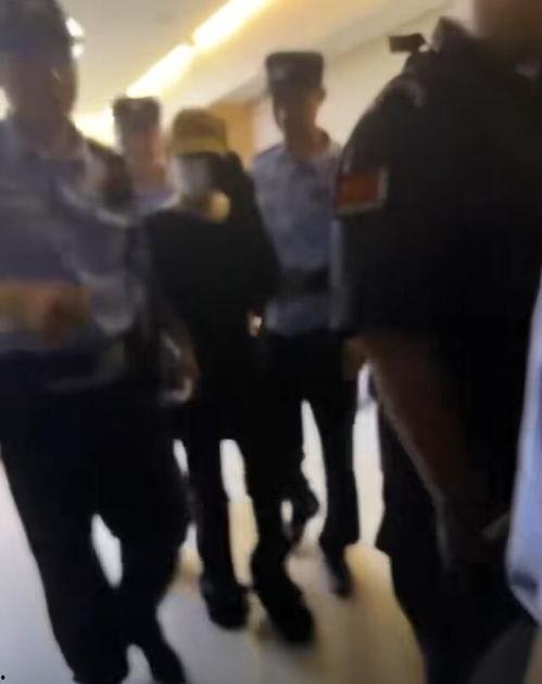 吃瓜群众打小三视频真实