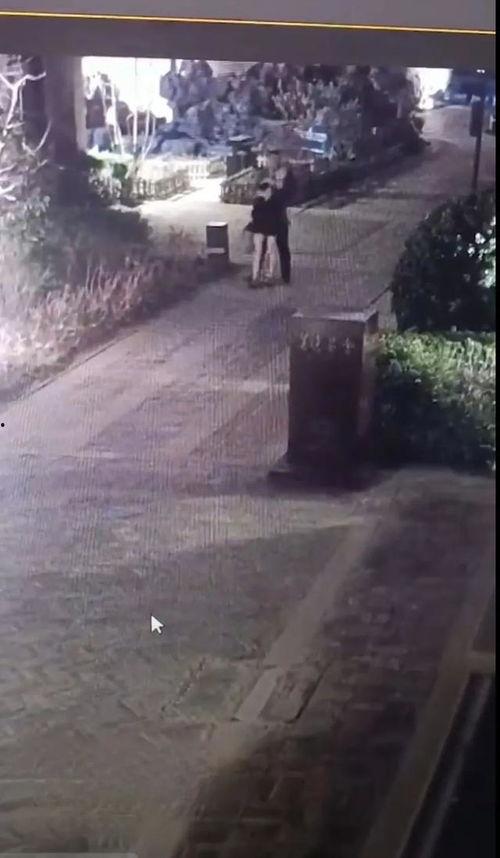 兰州老街吃瓜群众视频,吃瓜群众眼中的市井百态