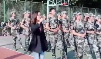 军训学哥吃瓜视频大全集,揭秘校园生活趣味瞬间