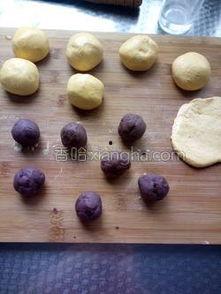 蓝瓜糍粑怎么蒸着吃视频,传统美食新体验