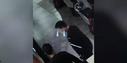 杭州变态吃瓜群众视频曝光,街头奇观引发热议
