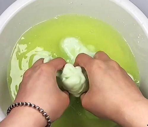 吃哈密瓜全过程视频,从挑选到品尝的视觉盛宴