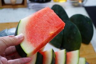 一分多钟的视频吃瓜,揭秘一分多钟视频中的吃瓜盛宴