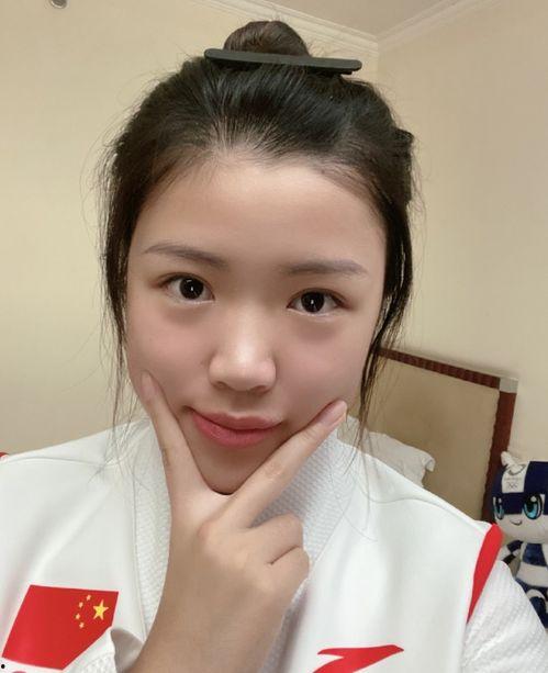 一起吃瓜了视频,揭秘“一起吃瓜了”视频背后的热点事件